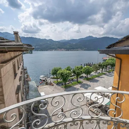 Apartment Julia's Nella Piazza Principale Orta San Giulio