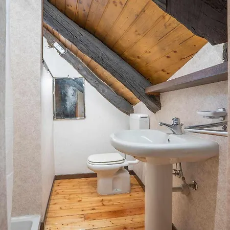 Julia's Nella Piazza Principale Apartment *