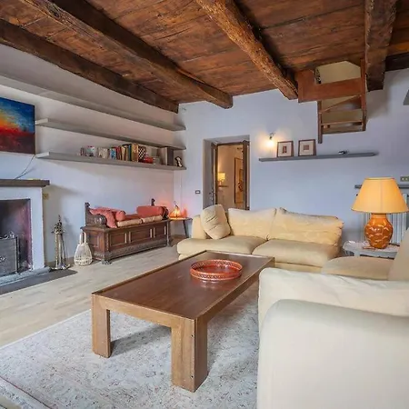 Apartment Julia's Nella Piazza Principale Orta San Giulio