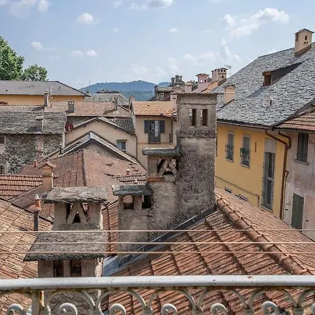 Julia's Nella Piazza Principale Apartment *