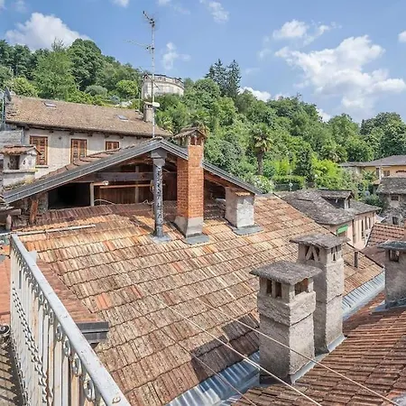 Julia's Nella Piazza Principale