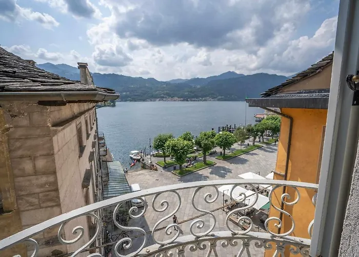 Apartment Julia's Nella Piazza Principale Orta San Giulio