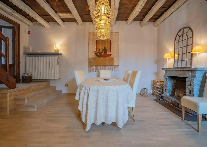 Julia's Nella Piazza Principale Apartment Orta San Giulio